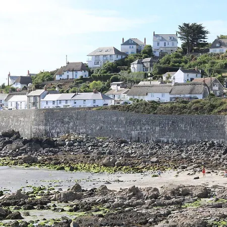 Headland 17 Coverack